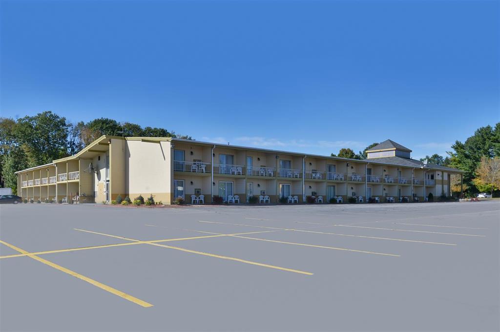 Center Street Value Inn Обърн Екстериор снимка