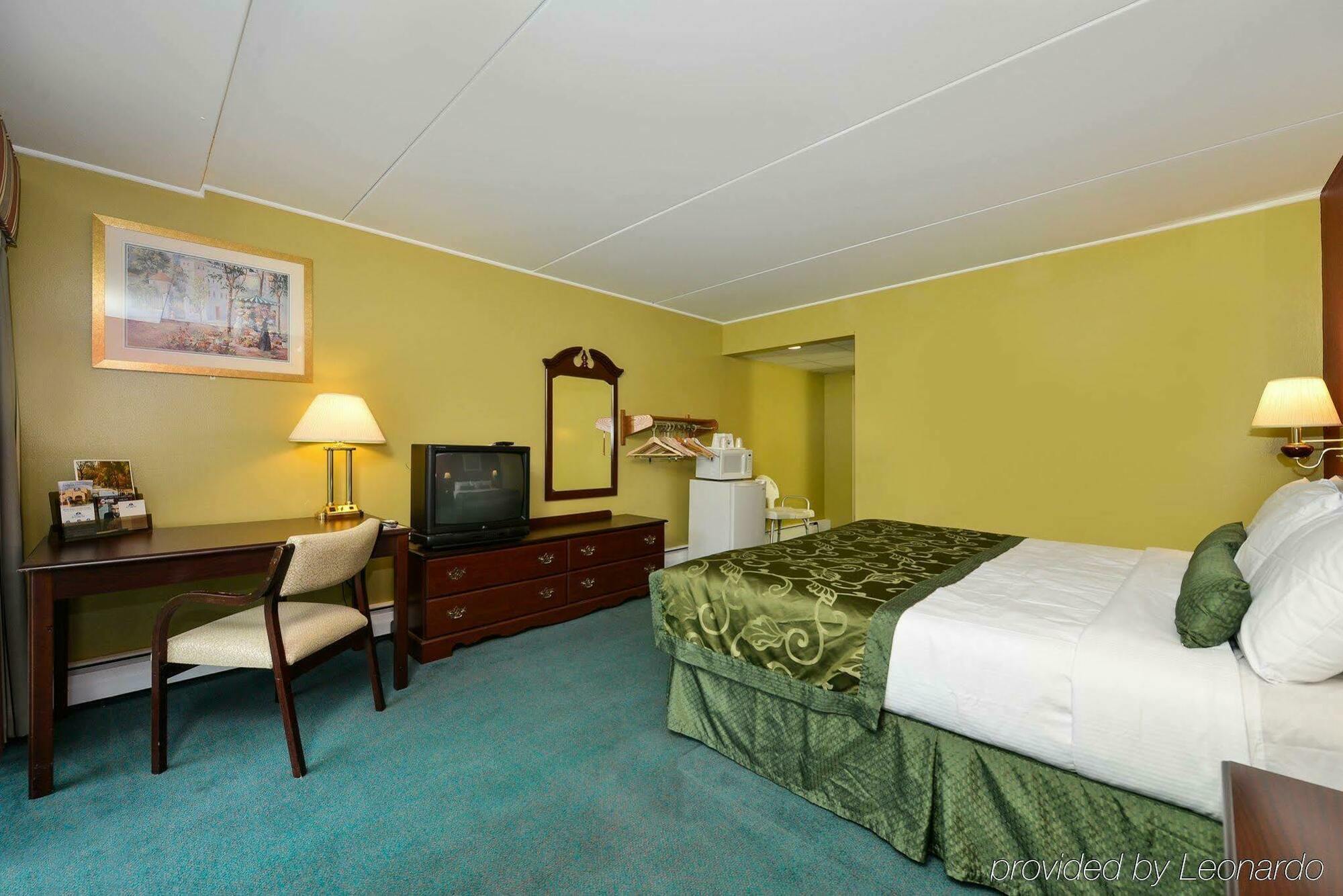 Center Street Value Inn Обърн Екстериор снимка